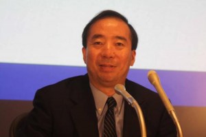 次期塾長に清家篤商学部長