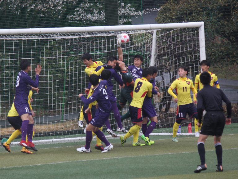 【サッカー】 明大相手に惜しくも決勝で敗れる