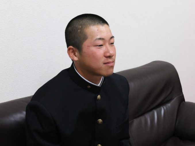 早慶戦特集18 選抜制した大阪桐蔭バッテリー 早大 徳山壮磨選手 Jukushin Com 早慶戦特集18 選抜制した大阪桐蔭バッテリー 早大 徳山壮磨選手 Jukushin Com