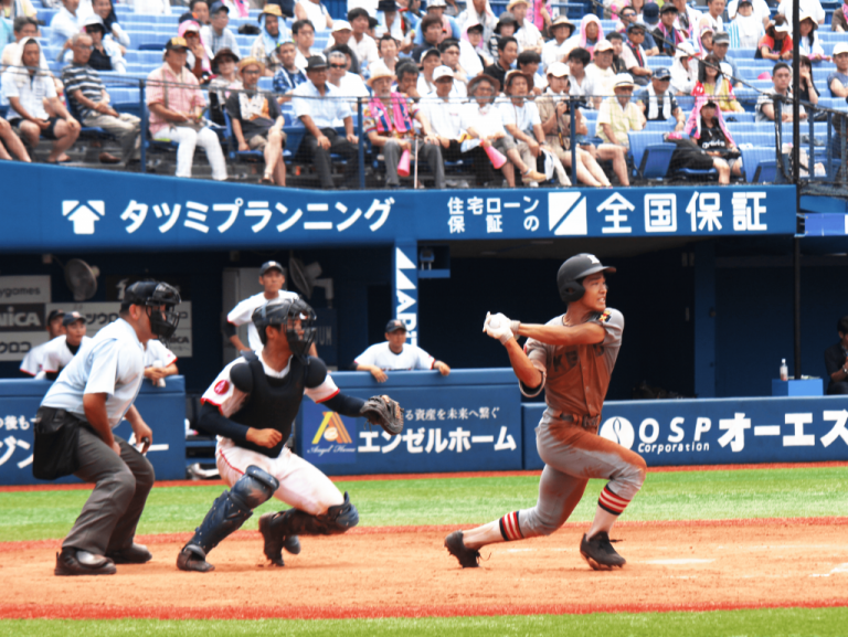 塾高が初戦突破　昨夏4強下し「日吉対決」制す