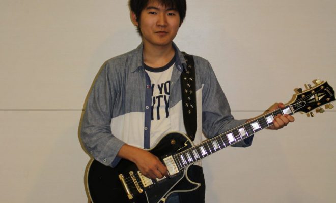走り続ける塾生 ギタリスト 宮澤佑門さん 政1 Jukushin Com 走り続ける塾生 ギタリスト 宮澤佑門さん 政1 Jukushin Com