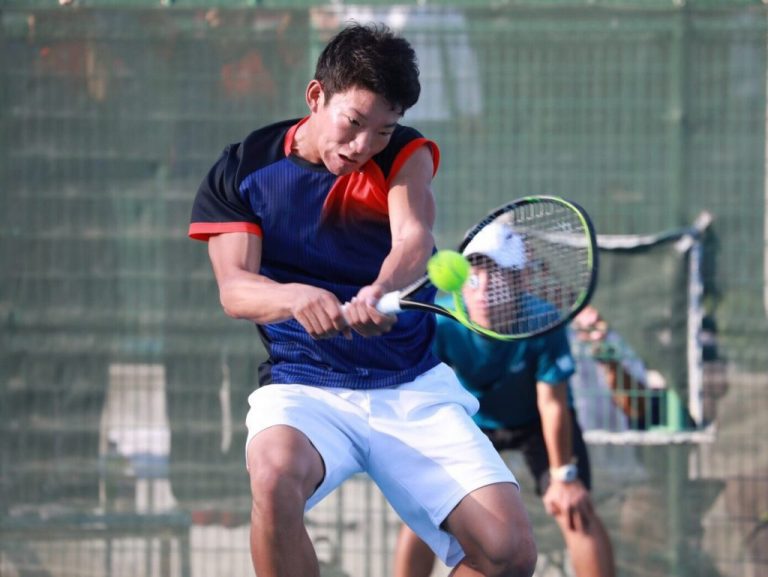 男子庭球部1年生エース・羽澤慎治選手　夢は学生時代に世界トップ100