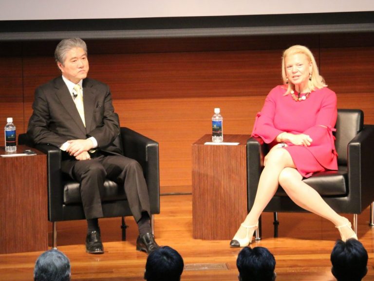 「成長と居心地の良さは共存しえない」　IBM社CEOと塾長が対談