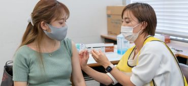 慶大、ワクチン接種終わる　76.4%の接種率　慶大「予想を上回った形に」